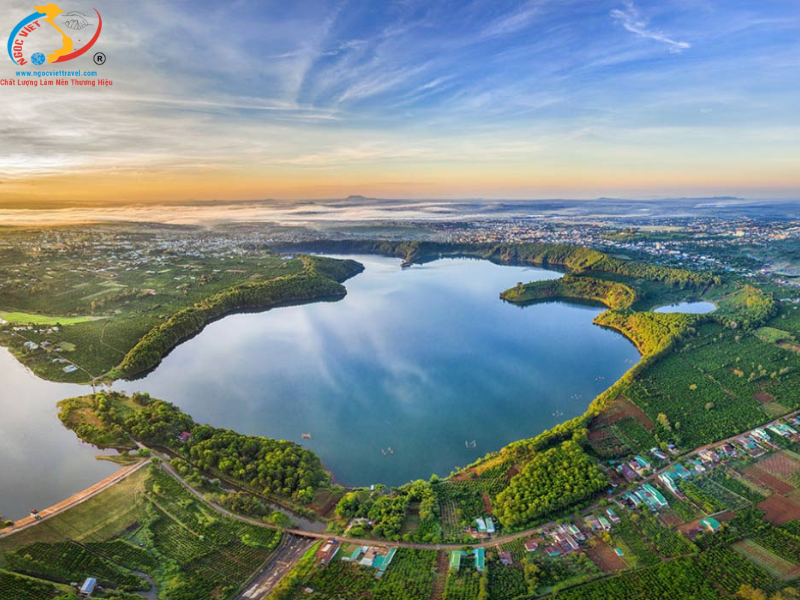 TOUR MĂNG ĐEN - KOM TUM - GIA LAI - BUÔN MÊ THUỘT - TÀ ĐÙNG - XE LIMOUSINE