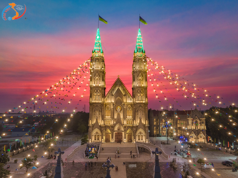 HỒ TRÀM – CẦU TÌNH YÊU ĐỎ